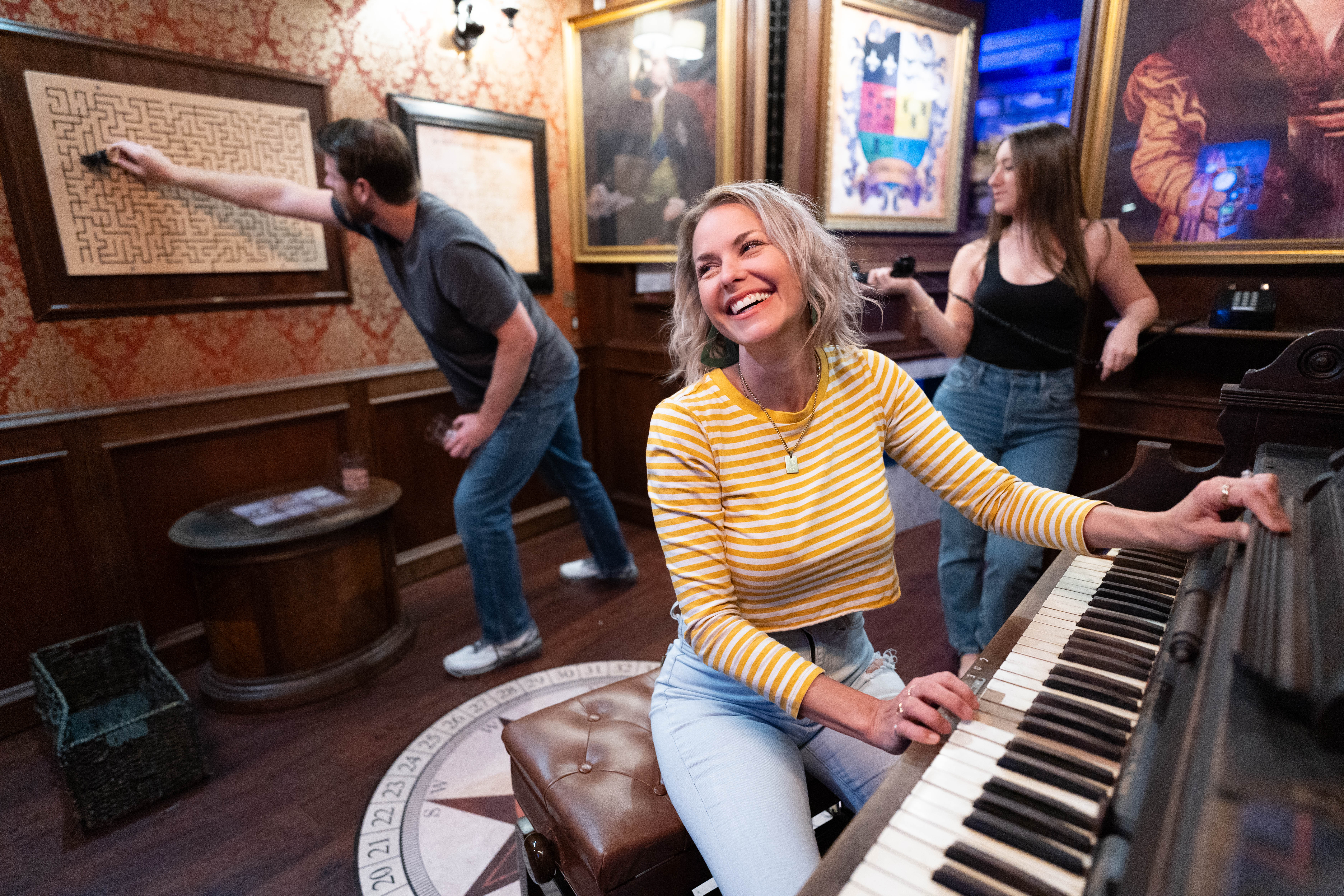 Photography_In Play_Game Promo_Mansion Murder_7008 × 4672_3 Players.jpg